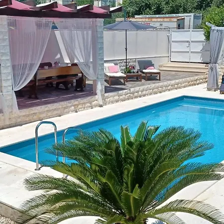 Ferienhaus House Matenda House *