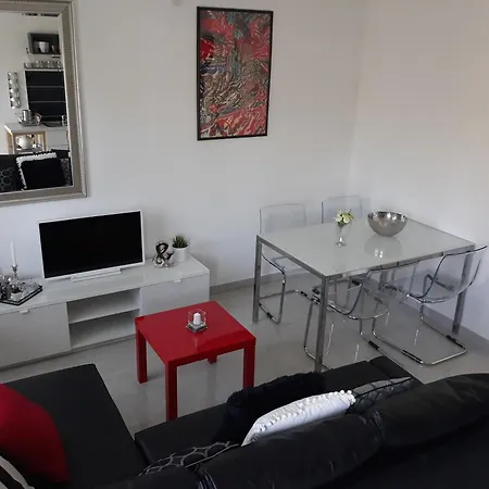 Prázdninový dům House Matenda House