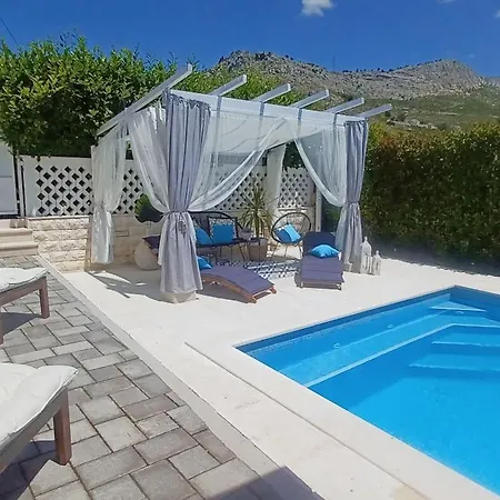 Holiday home House Matenda House Solin